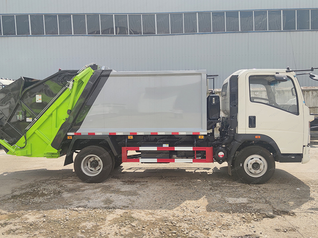 Howo 12m3 Truck 