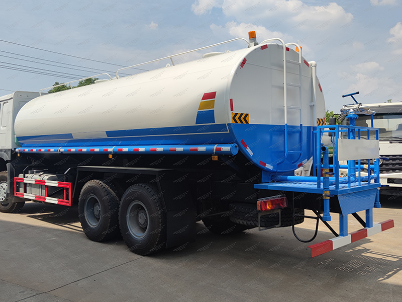 รถบรรทุกถังน้ำ 6x4 25 ลูกบาศก์เมตร