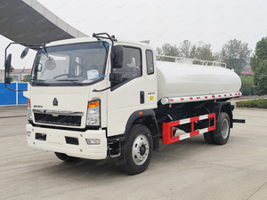 รถบรรทุกถังเก็บน้ำ 4x2 15 ลูกบาศก์เมตร