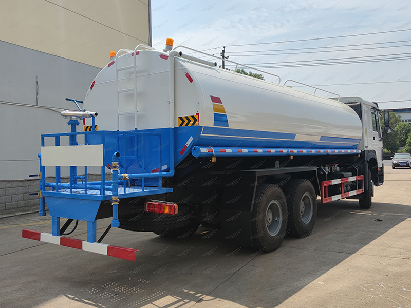 รถบรรทุกถังน้ำ 6x4 25 ลูกบาศก์เมตร